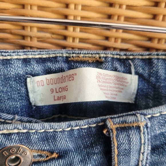 No Boundaries Jeans - Picture 3 of 5